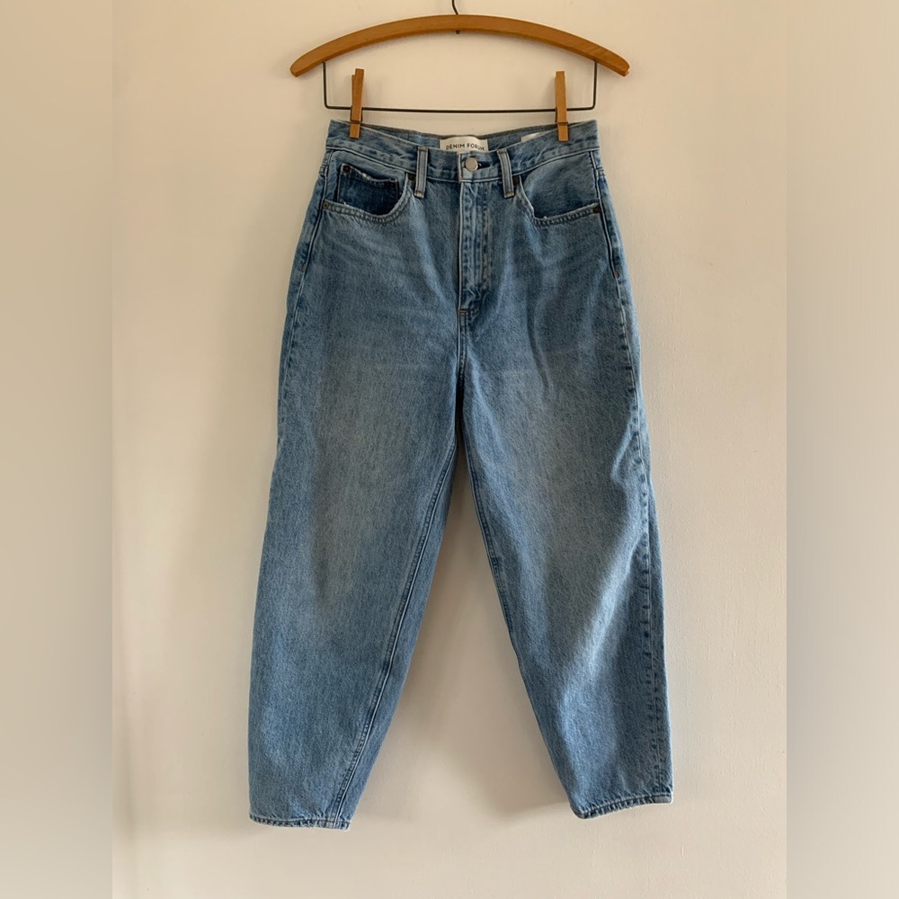 Denim Forum Gia high rise carrot size 27
